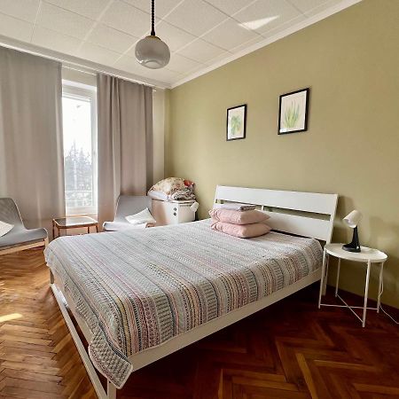 La Gare Apartment Varna Bagian luar foto