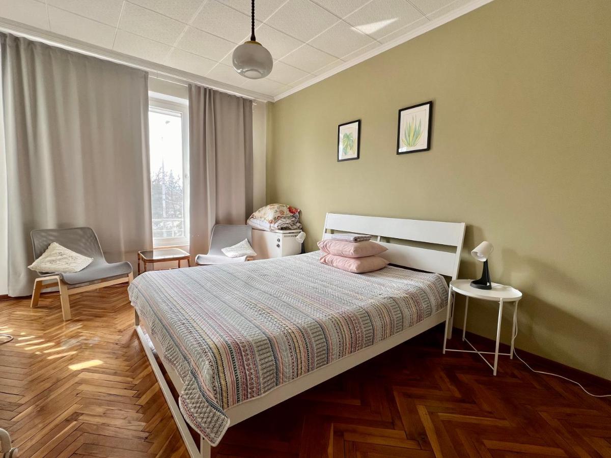 La Gare Apartment Varna Bagian luar foto